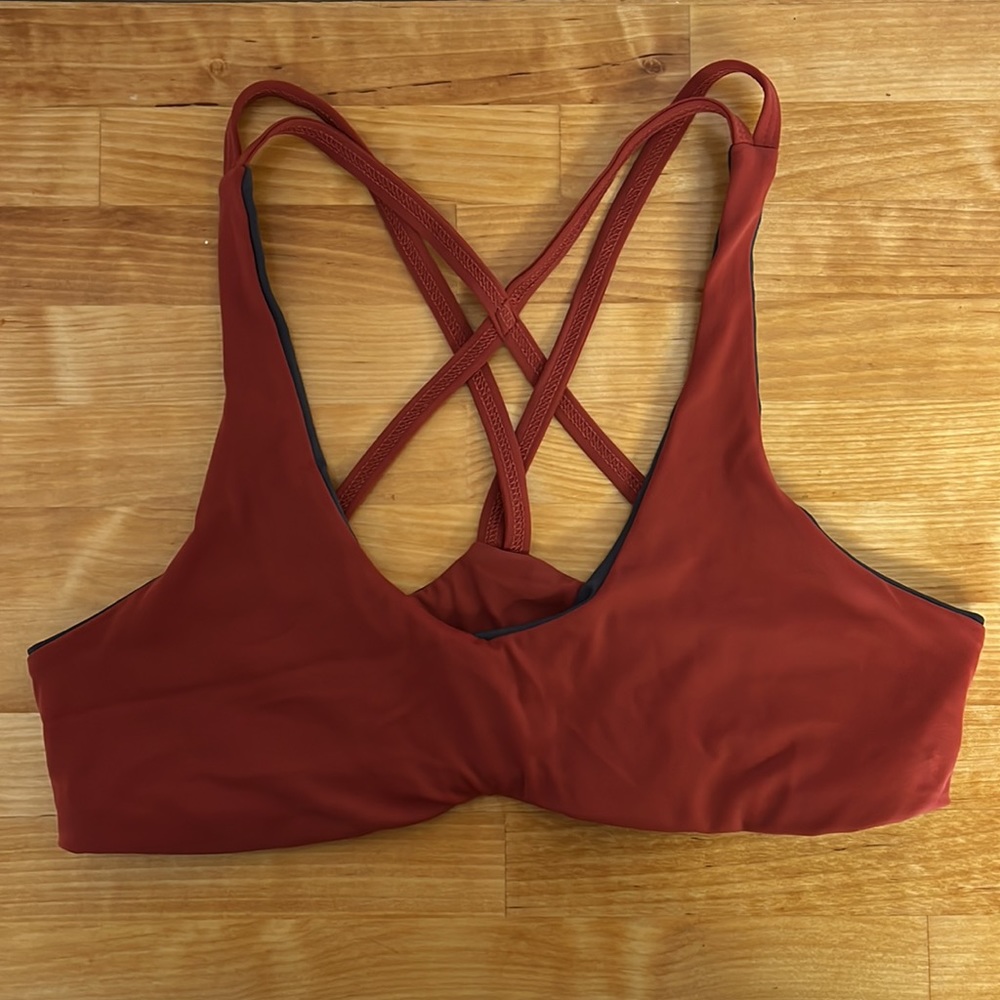 TOURA Basewear top